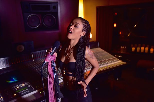 Skin Diamond leaves her career in porn behind to become Raylin Joy the